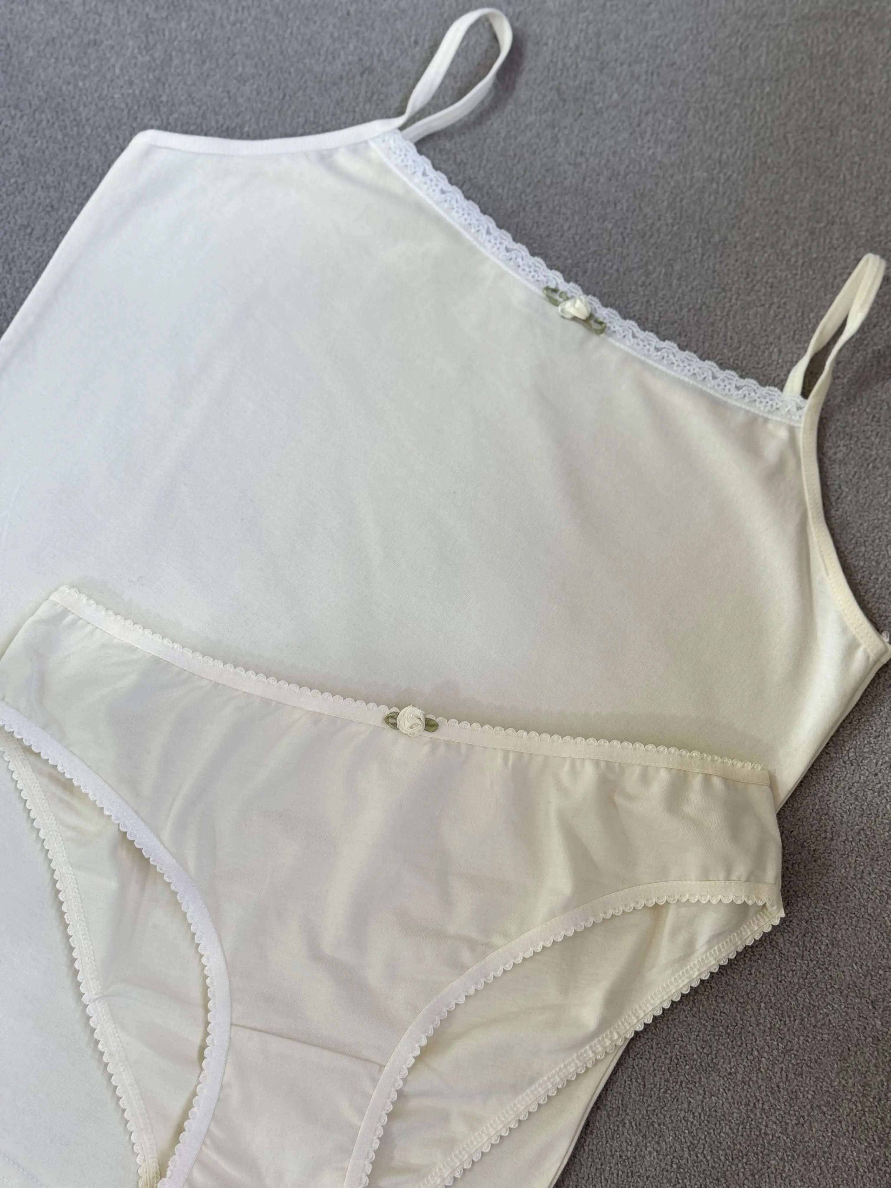 ست تاپ و شورتک زنانه آیسو سدنا